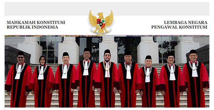sebanyak-9-orang-hakim-mk-saat-ini.jpg