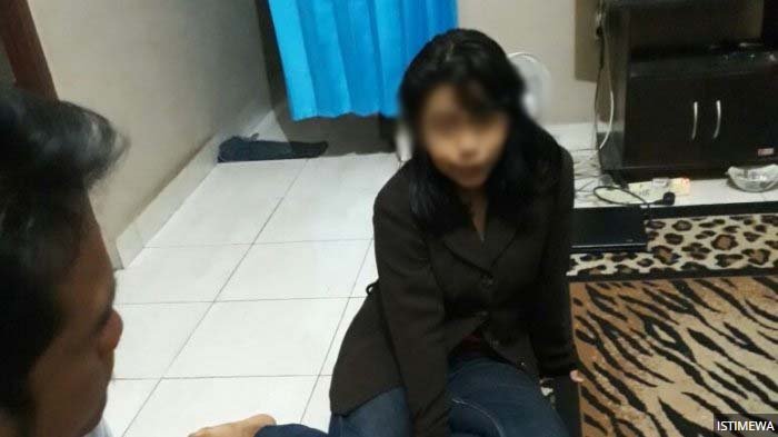 Sungguh Miris Siswi SMA Ini Kabur 40 Hari dan Saban Hari Berhubungan Seks dengan Pacar di Kos