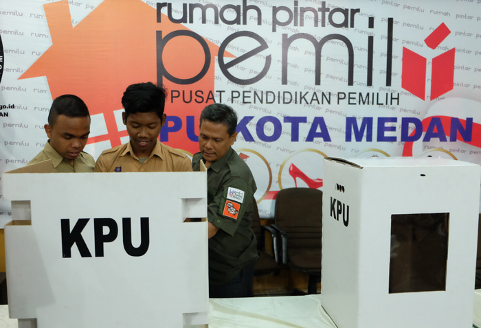 sosialisasi-pemilih-pemula-1.jpg