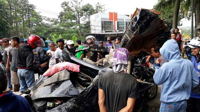 tabrakan-maut_20170711_070606.jpg