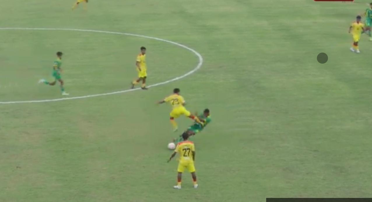 tendangan-kungfu-liga-4.jpg