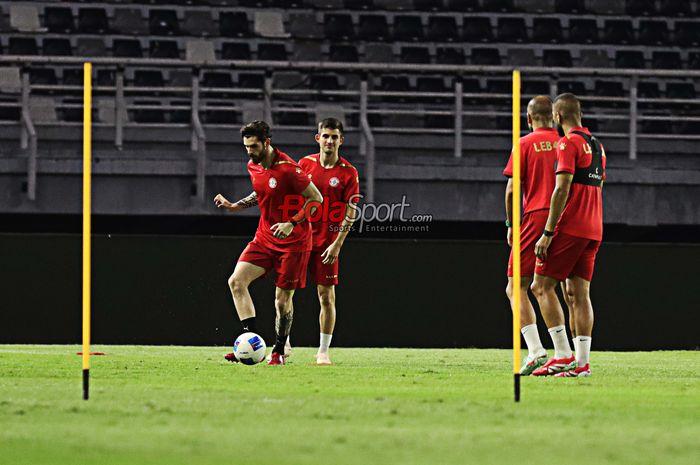 timnas-Lebanon-latihan-di-gbt.jpg