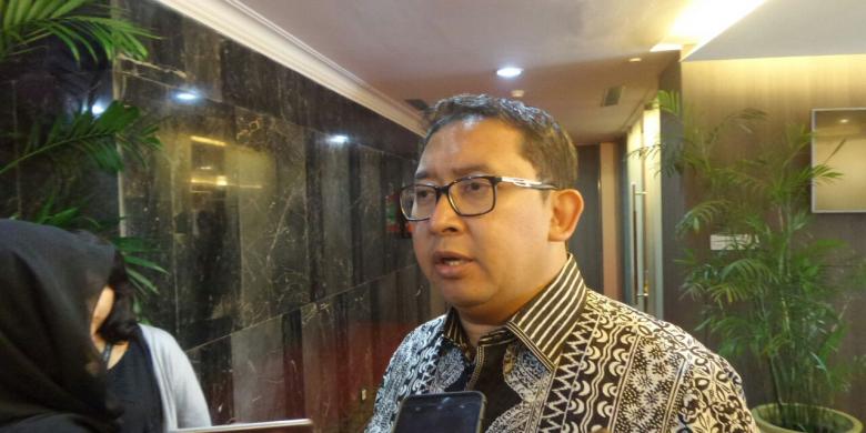 wakil-ketua-dpr-ri-fadli-zon-tribyunmedan_20160923_225845.jpg