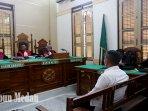 18072023_MENDENGARKAN-DAKWAAN_ABDAN-SYAKURO-1.jpg<pf>18072023_SIDANG-PERDANA_ABDAN-SYAKURO-1.jpg<pf>18072023_MENDENGARKAN-DAKWAAN_ABDAN-SYAKURO-3.jpg<pf>18072023_MEMBACAKAN-DAKWAAN_ABDAN-SYAKURO-1.jpg
