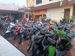 21-Unit-Sepeda-Motor-Ditemukan-Dalam-Sebuah-Gudang.jpg