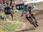 Aksi-Crosser-Astra-Honda-Racing-Team-AHRT-yang-turun-di-kelas-MX2-FIM-MXGP-Delvintor-Alfarizi.jpg