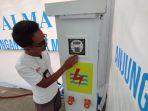 Alat-pengisian-listrik-mandiri-di-pelabuhan-Teluknibung-terpasang.jpg
