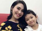 Ayu-ting-ting-dan-bilqis-setelah-cerai-dari-Enji.jpg