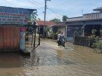 Banjir-di-Desa-Sei-Rampah-Masih-GEnangi-Rumahh-Warga.jpg