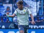 Bek-Persib-Bandung-Daisuke-Sato.jpg