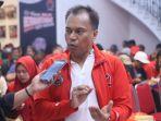 Bendahara-PDIP-Medan-Boydo-Panjaitan-menanggapi-aksi-mahasiswa1.jpg