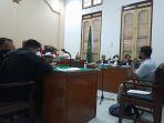 Bendahara-Pengeluaran-BPBD-Samosir-Seblon-P-Naibaho-saat-menjadi-saksi.jpg
