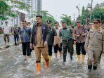 Bobby-Tinjau-Banjir-Medan.jpg