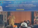 Bupati-Dairi-Vickner-Sinaga-saat-menggelar-ramah-tamah-bersama-jurnalis.jpg