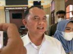 Bupati-Labuhanbatu-nonaktif-Erik-Adtrada-Ritonga-seusai-menjalani-sidang-tuntutan-_1.jpg