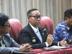 Bupati-menegaskan-tidak-adanya-intervensi.jpg