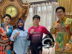 Cameron-Stefano-Gallardo-bersama-Keluarga-Menemui-Bupati-Sleman.jpg