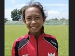 Fadila-eks-pemain-Timnas-Putri-Indonesia-U-16-ketika-latihan-di-Stadion-TD-Pardede.jpg