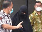 Fitri-wanita-yang-tabrak-SPKT-Polres-Siantar.jpg