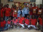 Foto-bersama-jajaran-Lapas-Kelas-I-Tanjung-Gusta_Napi-Hindu-dapat-remisi_.jpg