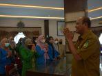 H-Syah-Afandin-Serahkan-Bantuan-Sosial-untuk-Pelajar.jpg