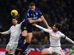 Inter-milan-vs-fiorentina-2-1-menang.jpg
