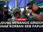 Isak-Tangis-KASAD-Jenderal-Dudung-Lihat-Dua-Anak-Korban-KKB-Papua-Anggota-TNI-Sertu-Eka-Istrinya.jpg