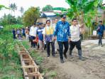 Jalan-rusak-parah-di-Medan-Marelan_Wali-Kota-Rico-Waas-Janji-Diperbaiki-Minggu-Depan_.jpg