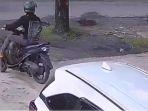 Jepretan-layar-maling-ban-serap-mobil-beraksi-di-depan-salon-di-Jalan-AH-Nasutio.jpg
