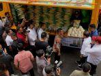 Jokowi-Apresiasi-Mobil-Pasar-Murah-Keliling.jpg