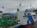 KMP-Sumut-beroperasi-di-perairan-Danau-Toba-saat-liburan-Natal-dan-Tahun-Baru.jpg