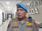 Kabid-Propam-Kombes-Julihan-ketika-diwawancarai-1-personel.jpg