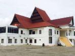 Kantor-Bupati-Nias-Selatan-dari-samping.jpg