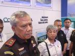 Kepala-Kejatisu-Idianto-bersama-anggota-Komjak-Rita-Serena-_1.jpg