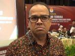 Ketua-KPU-Sumut-Agus-Arifin-Siregar-saat-rekapitulasi-suara-tingkat-provinsi-berlangsung.jpg