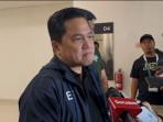 Ketum-PSSI-Erick-Thohir-ketika-diwawancarai-awak.jpg