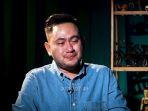 King-Nassar-menangis-ketika-disinggung-mengenai-anak-semata-wayangnya.jpg