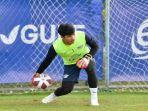 Kiper-Timnas-U-23-Thailand-Worawut-Sukhuna.jpg