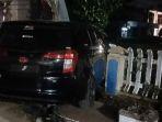 Kondisi-mobil-Toyota-Calya-yang-menabrak-pagar-kantor-TVRI-di-Jalan-Guru.jpg