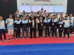 Kontingen-cabor-wushu-Sumut-foto-bersama-dengan-pengurus.jpg