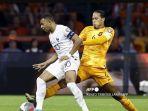 Kylian-Mbappe-berduel-dengan-Virgil-van-Dijk.jpg
