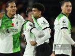 Luis-diaz-van-dijk-liverpool.jpg