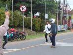 MOMEN Pengendara Motor di Bengkulu Kejar Polisi saat Razia, Tenteng Sajam, Polisi Selidiki Motif