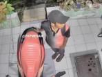 Maling Motor Beraksi di Komplek TNI di Medan Terekam CCTV