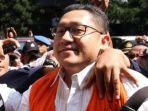 Mantan-Ketua-Umum-Partai-Demokrat-Anas-Urbaningrum-kanan.jpg