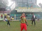 Mantan-Pelatih-Fisik-PSMS-Medan-Suwanda-saat-melatih-PSAD-di-Stadion-Mini-TD-Pardede.jpg