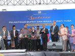 Masyarakat-Toba-Rayakan-Pelantikan-Bupati-Wakil-Bupati-Periode-2025-2029.jpg