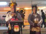 Matius-Fakhiri-dan-Aryoko-Rumaropen-mendaftar-Cagub-dan-Cawagub-Papua.jpg
