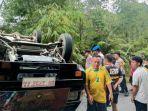 Mobil-Pickup-Terbalik.jpg