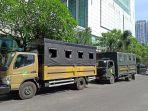 Mobil-patroli-Satpol-PP-Medan-berjaga-di-sekitaran-kantor-Wali-Kota-Medan_.jpg